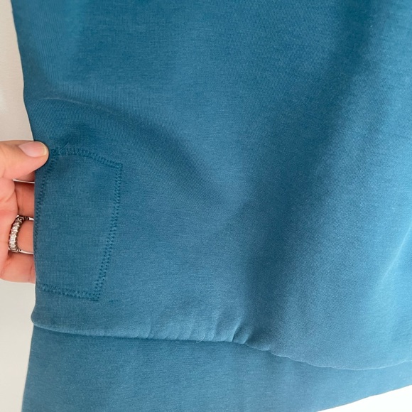 Adidas Jacket with Hood - Picture 6 of 9